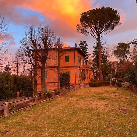 Villa delle Rose - Hotel Paradiso Amandola Esterno foto