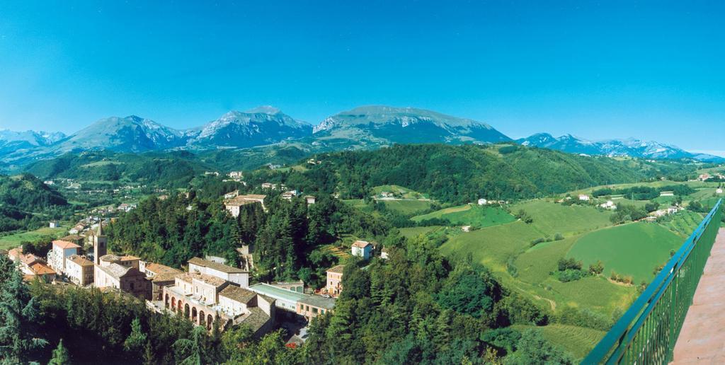Villa delle Rose - Hotel Paradiso Amandola Esterno foto